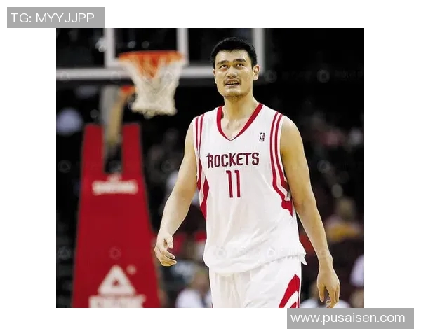 张家玮与姚明的篮球传奇之路：从青涩少年到辉煌职业生涯的精彩故事