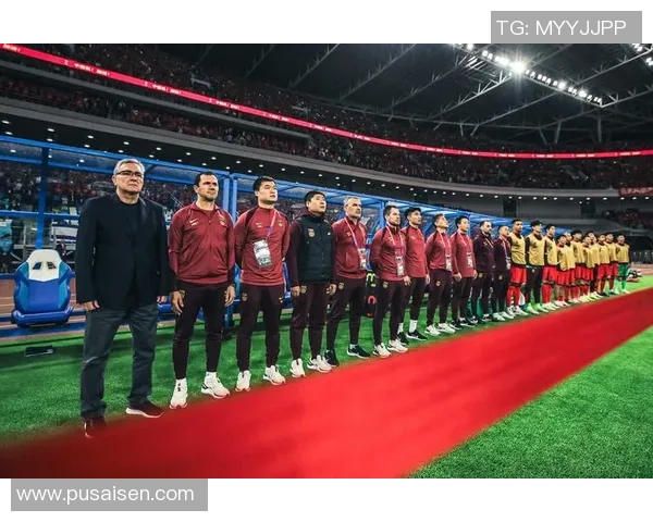 足球明星球员通道揭秘:走近绿茵场上的传奇与荣耀之路 足球明星球员通道揭秘:走近绿茵场上的传奇与荣耀之路